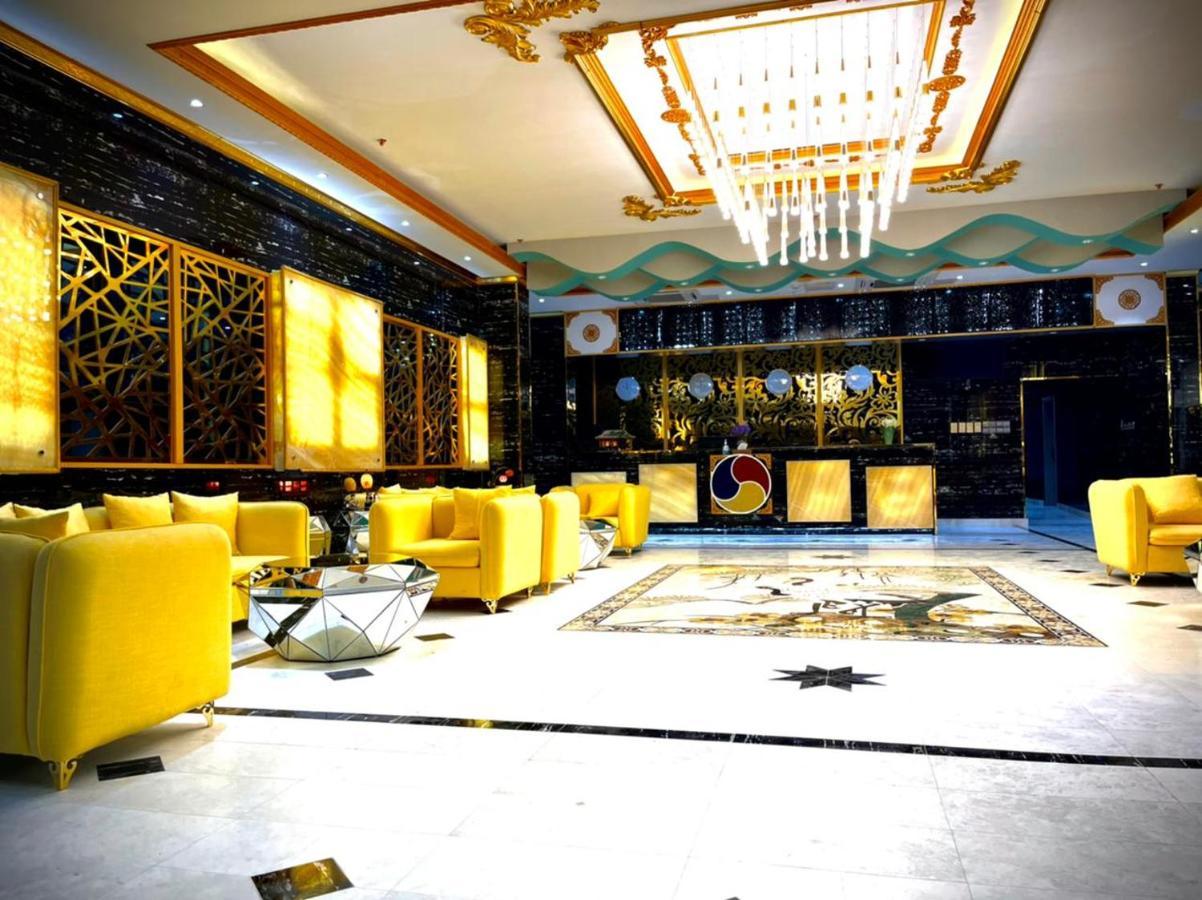 Asian Hotel Dakm Exteriér fotografie